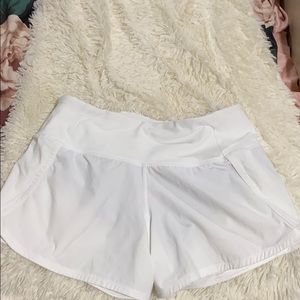 Lululemon speed up size 2 white shorts